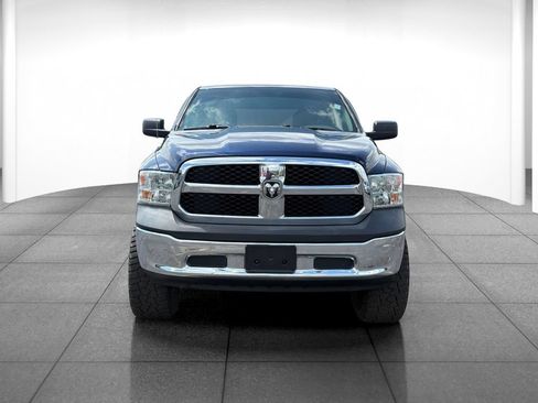 Used 2018 RAM 1500 Classic SLT AWD/4WD image 2