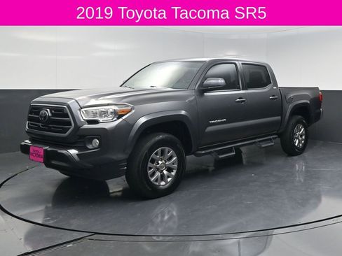 Used 2019 Toyota Tacoma SR5 image 2