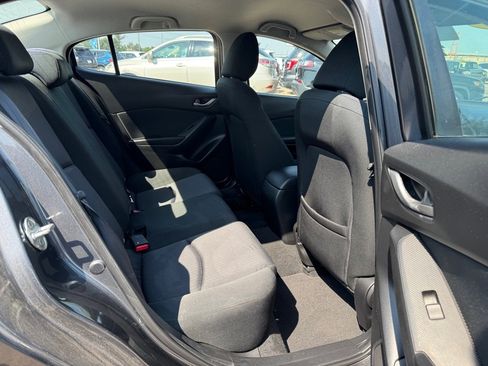 Used 2014 MAZDA MAZDA3 i SV image 9