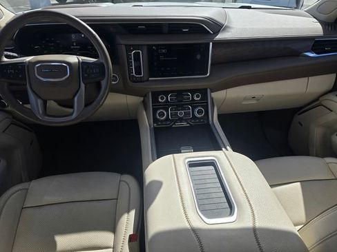 Used 2022 GMC Yukon XL Denali image 15