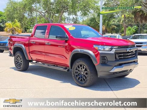 Used 2024 Chevrolet Colorado Trail Boss w/ Technology Package AWD/4WD image 1
