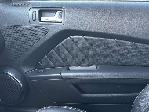 Used 2012 Ford Mustang Premium image 24