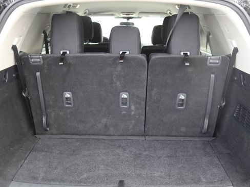 Used 2025 Nissan Pathfinder SV image 23