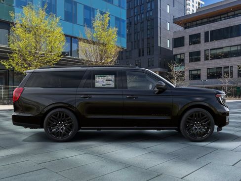 New 2027 Ford Expedition Max Platinum w/ Stealth Performance Package AWD/4WD image 5