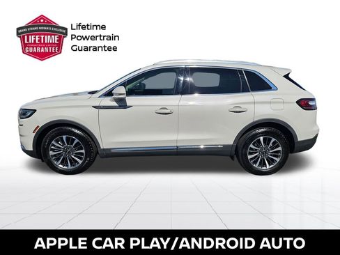 Used 2023 Lincoln Nautilus AWD w/ Premium Package image 2