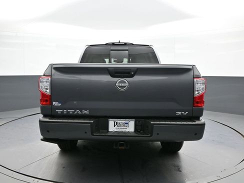 Used 2024 Nissan Titan SV w/ SV Convenience Package image 7