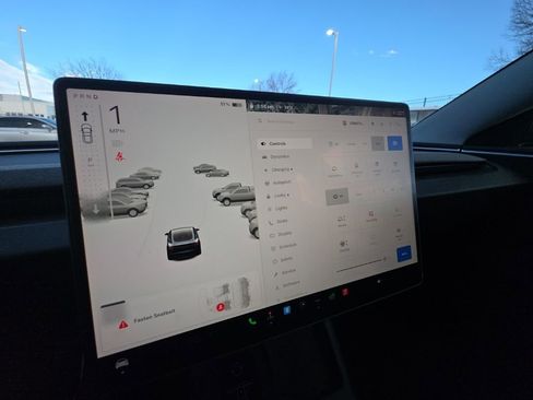 Used 2025 Tesla Model 3 Long Range image 19
