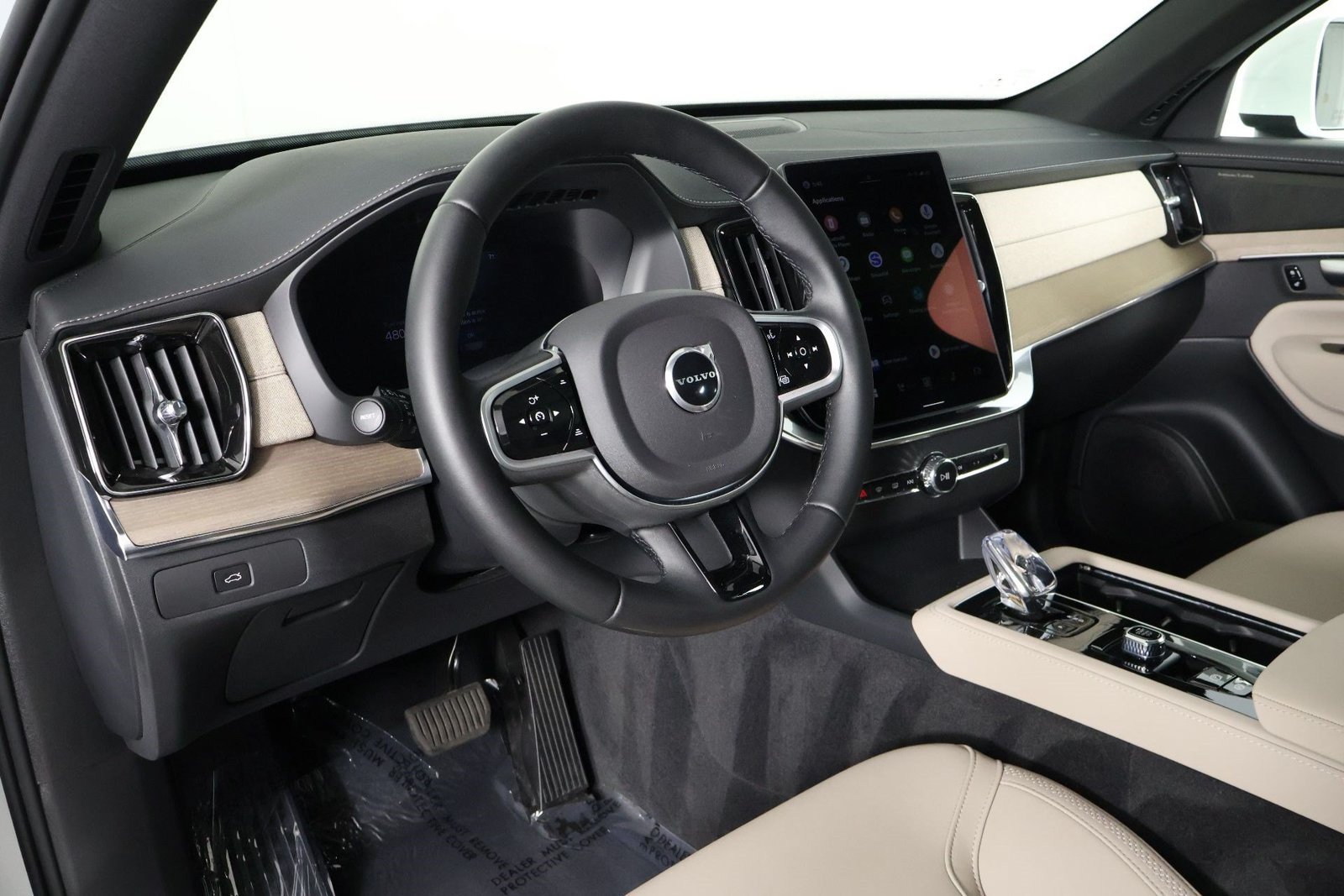 Used 2026 Volvo XC90 B6 Plus AWD/4WD image 14