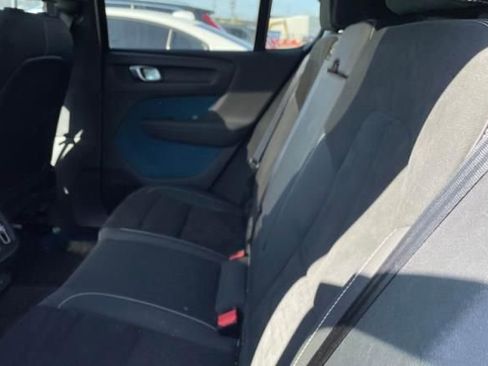 Used 2023 Volvo C40 P8 Recharge Ultimate image 6