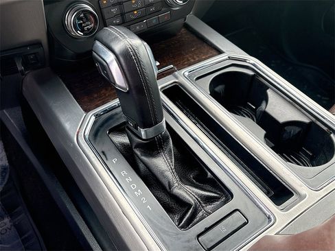 Used 2015 Ford F150 Platinum w/ Equipment Group 701A Luxury image 17