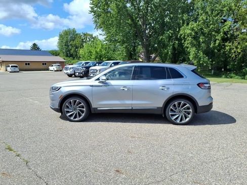 Used 2022 Lincoln Nautilus Reserve w/ Equipment Group 202A AWD/4WD image 6