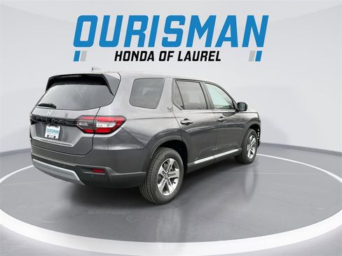 New 2025 Honda Pilot EX-L image 8