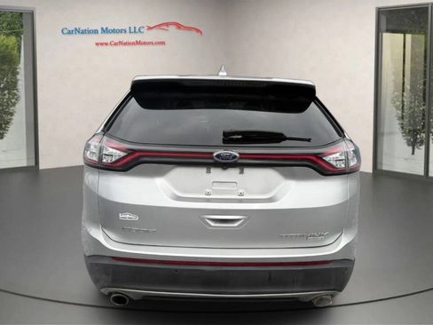 Used 2018 Ford Edge Titanium w/ Technology Package image 4