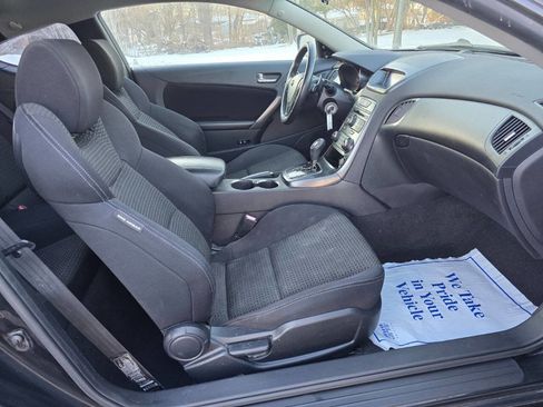 Used 2011 Hyundai Genesis 2.0T image 11
