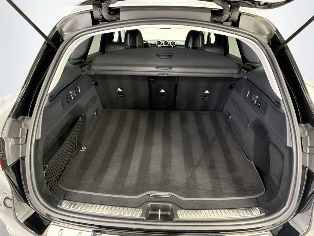 Used 2026 Mercedes-Benz GLC 300 image 26