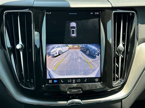 Used 2024 Volvo XC60 B5 Core image 13