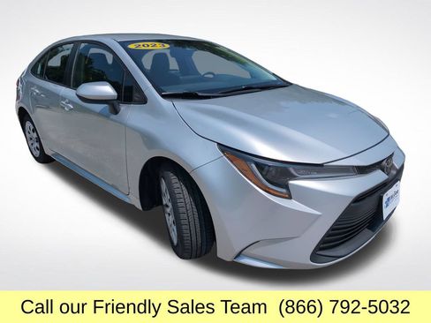 Used 2023 Toyota Corolla LE FWD image 9