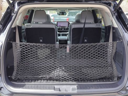 Used 2024 Toyota Highlander XLE image 29