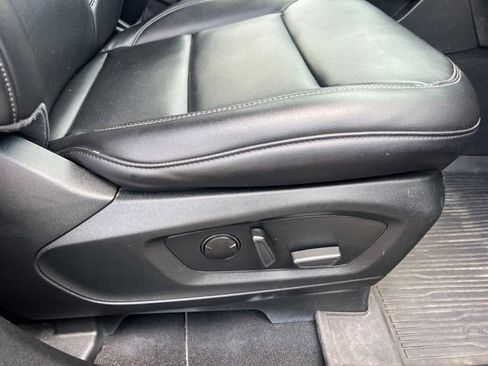 Used 2023 Ford Explorer XLT w/ Equipment Group 202A AWD/4WD image 12