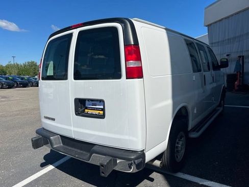 Used 2024 Chevrolet Express 2500 w/ Driver Convenience Package RWD image 5