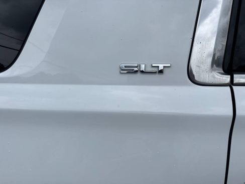 Used 2017 GMC Yukon XL SLT AWD/4WD image 7