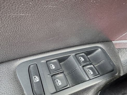 Used 2016 Volkswagen Golf SE w/ Lighting Package image 11