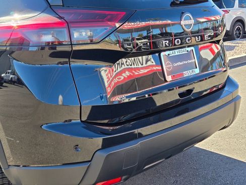 Certified 2024 Nissan Rogue S image 9