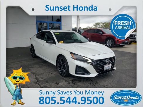 Used 2023 Nissan Altima 2.5 SR w/ SR Premium Package image 1