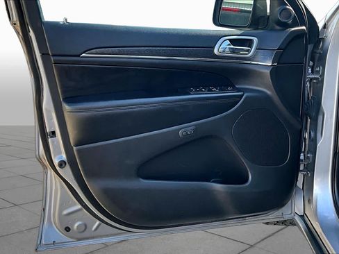 Used 2018 Jeep Grand Cherokee Limited RWD image 22