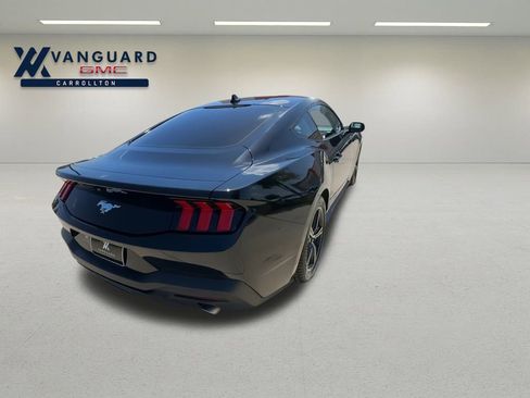 Used 2024 Ford Mustang Coupe image 9