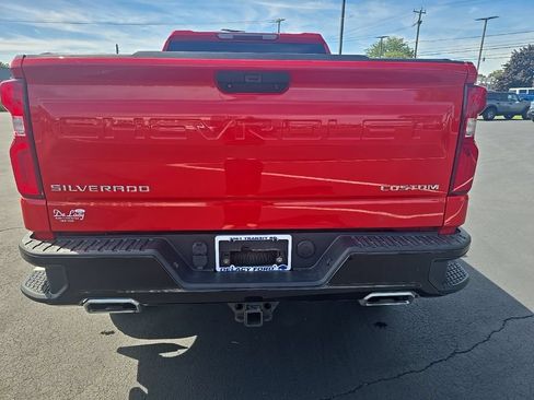 Used 2019 Chevrolet Silverado 1500 Custom Trail Boss w/ Custom Convenience Package AWD/4WD image 7