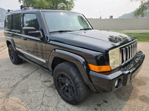 Used 2008 Jeep Commander Limited AWD/4WD image 2
