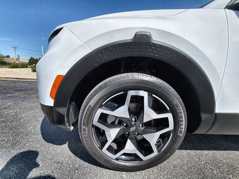Used 2022 Hyundai Santa Cruz Limited AWD/4WD image 17
