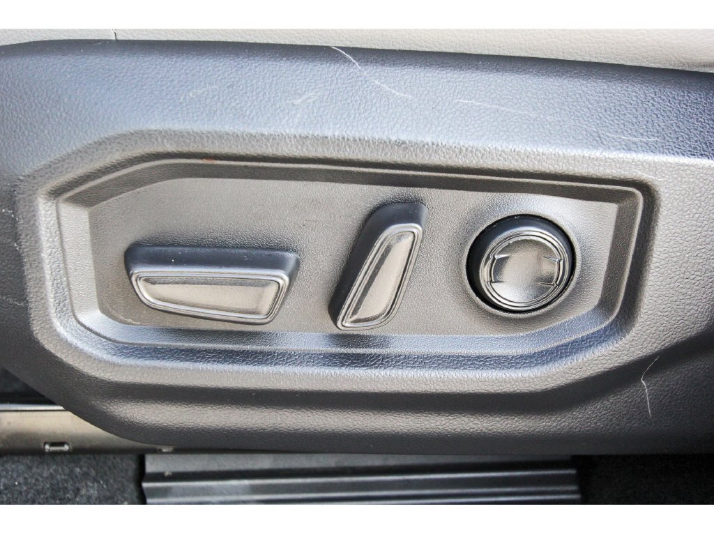 Used 2024 Toyota Tundra Limited AWD/4WD image 35