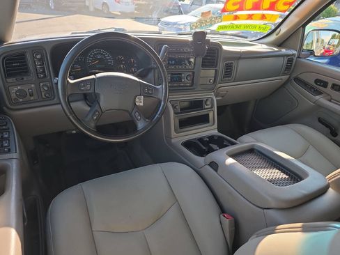 Used 2005 Chevrolet Tahoe LT w/ LT Preferred Equipment Group AWD/4WD image 16