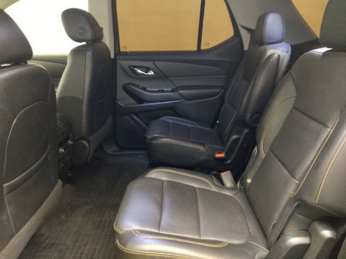 Used 2019 Chevrolet Traverse LT w/ LT Premium Package image 18