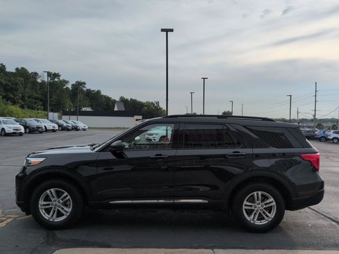 Used 2020 Ford Explorer XLT w/ Equipment Group 202A AWD/4WD image 5