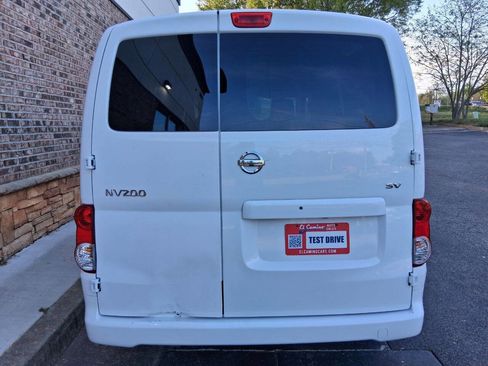 Used 2017 Nissan NV200 SV w/ Technology Package image 3