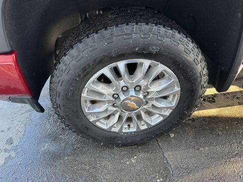 Used 2021 Chevrolet Silverado 2500 High Country image 40