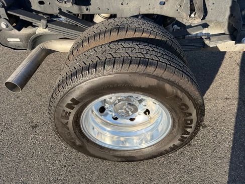 Used 2025 RAM 3500 Tradesman w/ Chrome Appearance Group image 14