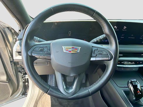 Certified 2025 Cadillac XT4 Premium Luxury FWD image 11
