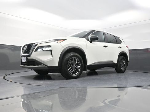 Used 2023 Nissan Rogue S FWD image 24