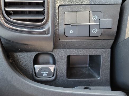 Used 2025 RAM ProMaster 2500 w/ Convenience Group FWD image 10