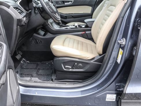 Used 2018 Ford Edge SEL w/ Equipment Group 201A AWD/4WD image 17