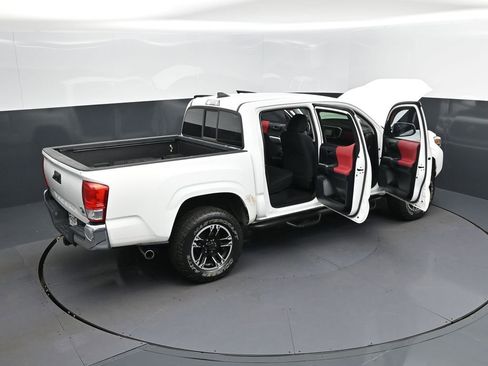 Used 2016 Toyota Tacoma SR5 w/ Towing Package image 50