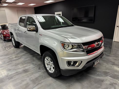 Used 2016 Chevrolet Colorado LT w/ Luxury Package, Chrome AWD/4WD image 2