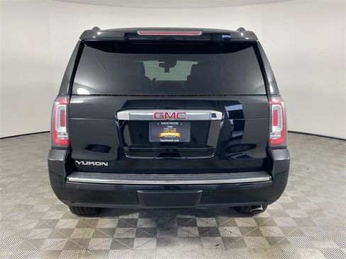 Used 2018 GMC Yukon Denali image 15