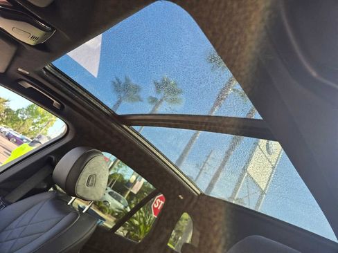 Certified 2025 BMW X5 xDrive50e w/ Premium Package image 10