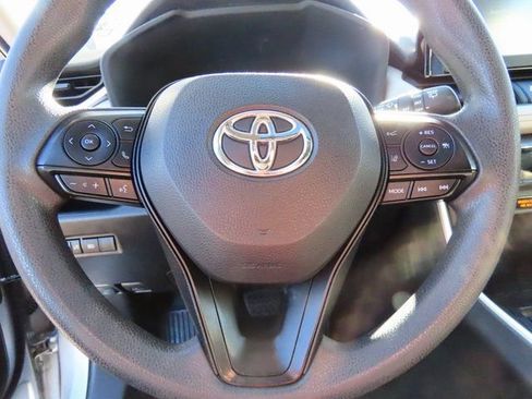 Used 2019 Toyota RAV4 XLE image 29