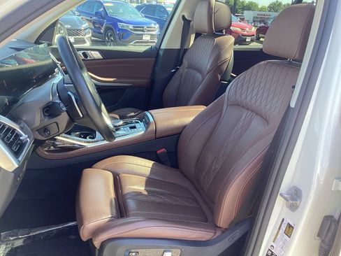 Used 2026 BMW X7 xDrive40i AWD/4WD image 17